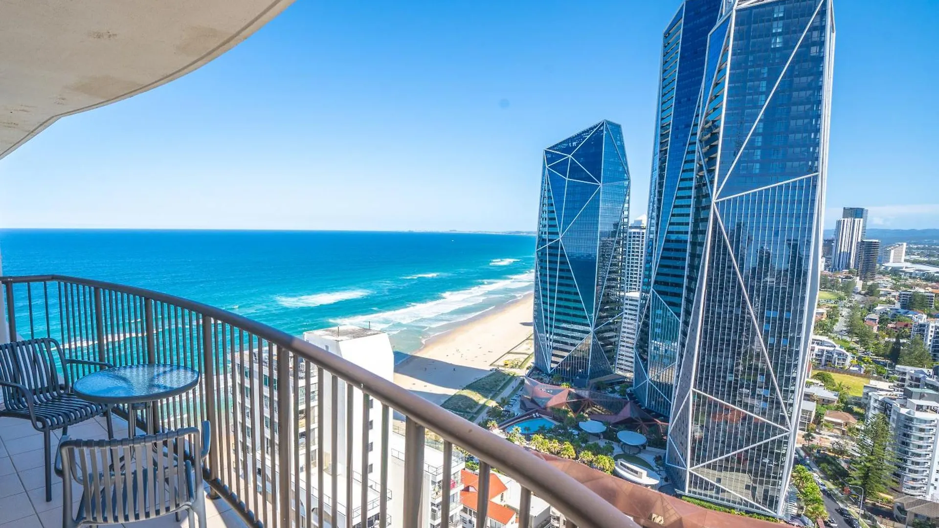 Surfers Aquarius On The Gold Coast