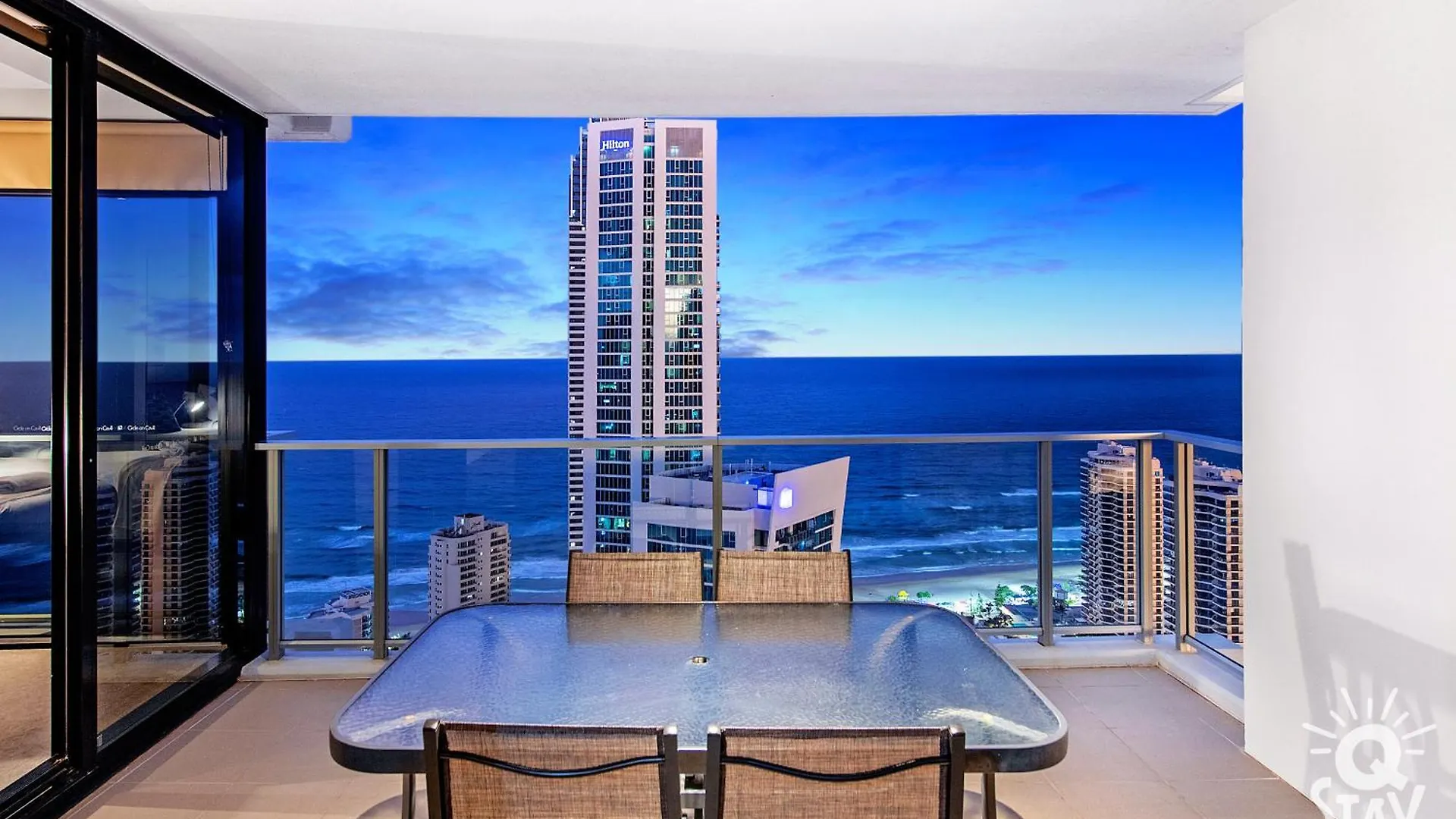 Apartament Private At Circle On Cavill - Q