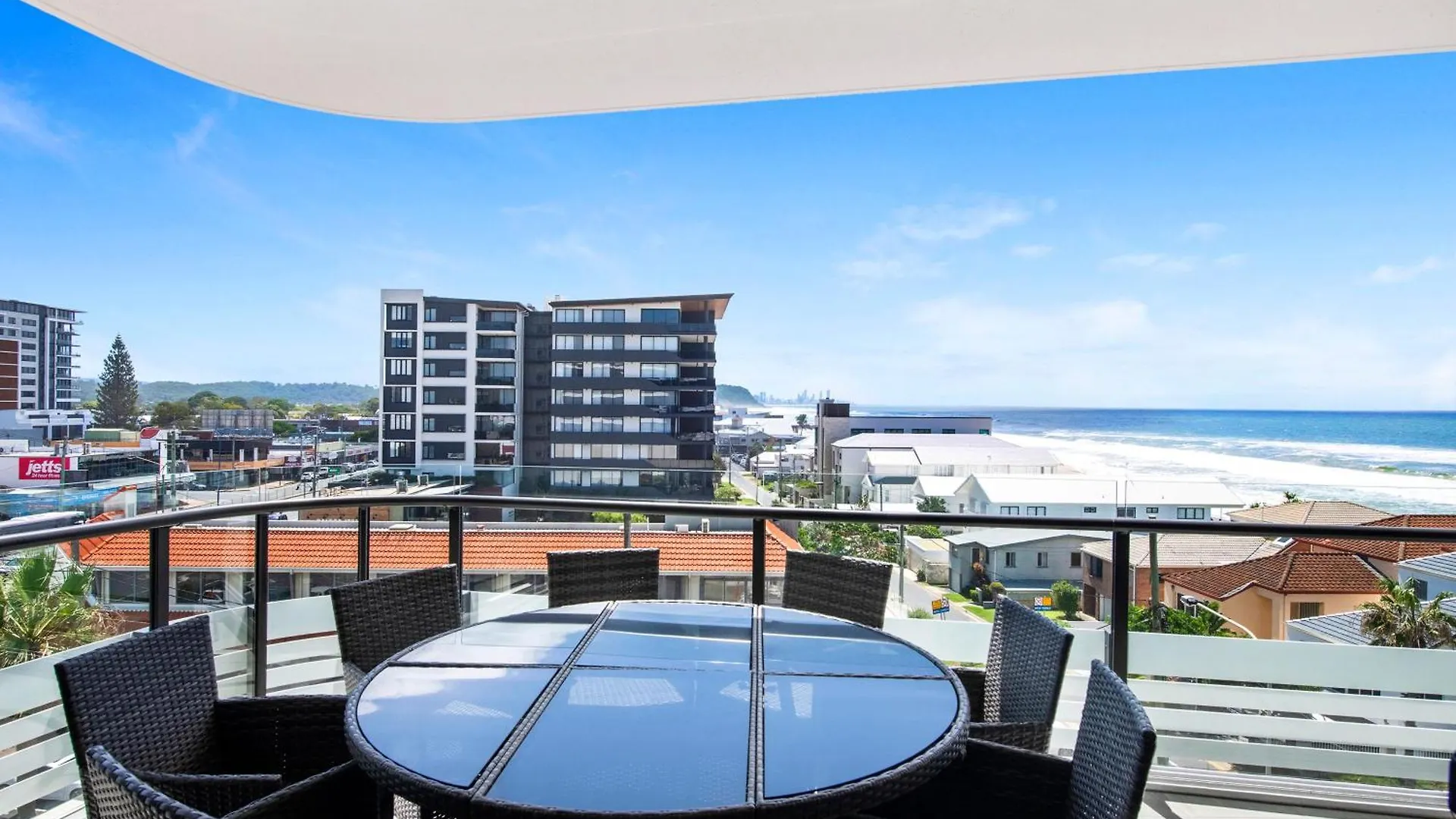 2br Luxury Palm