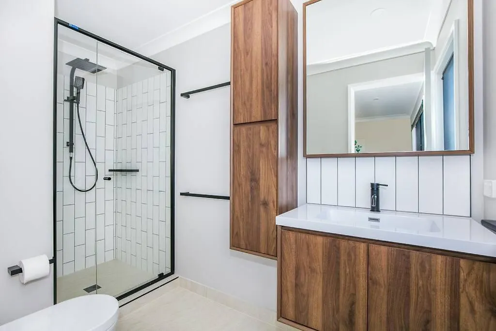 Holiday home Cheerful 3 Bedroom Townhouse With Parking Gold Coast