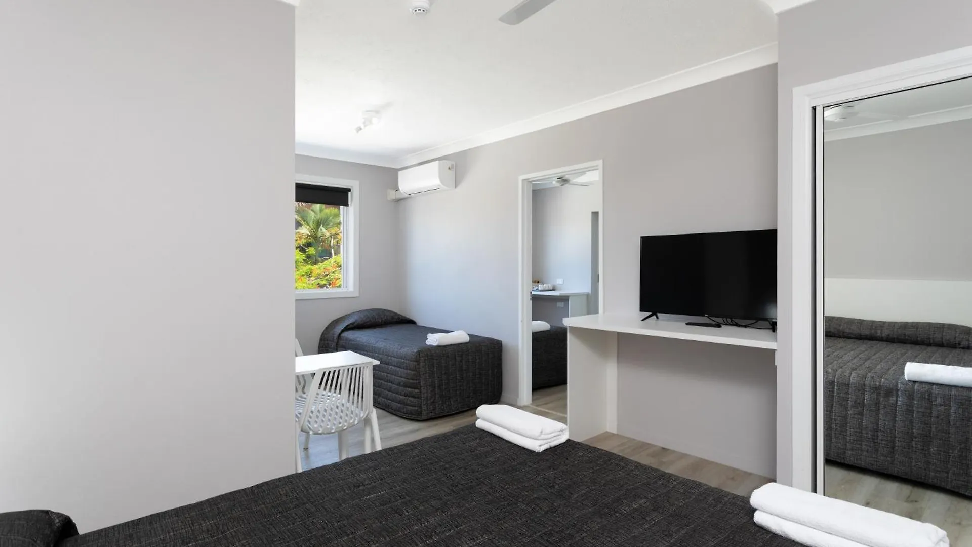 Burleigh Motel 3*