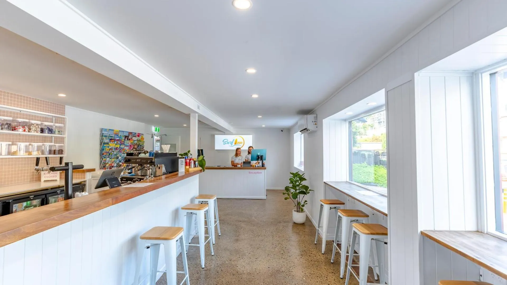 Surf Boutique Backpackers - Free Breakfast *