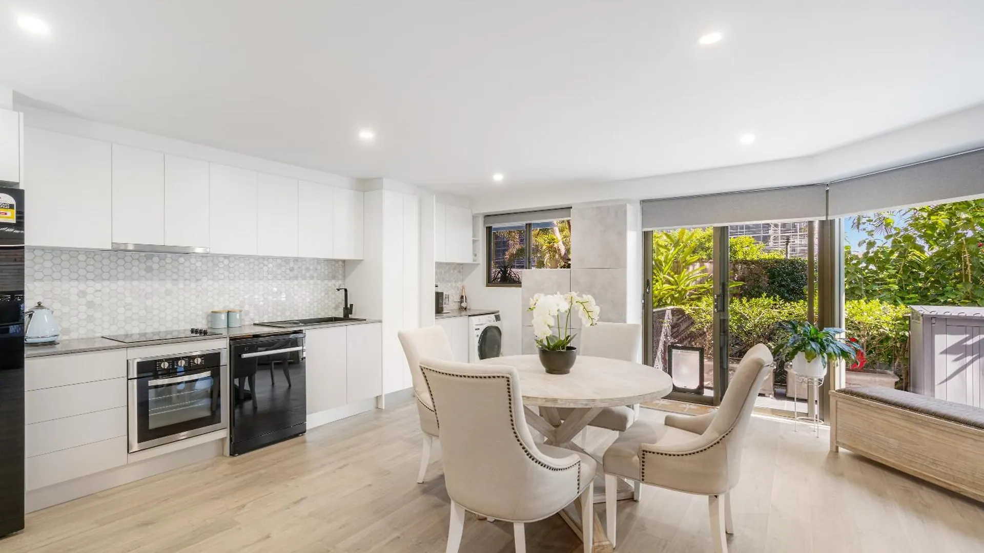 Surfside Court - Hosted By Burleigh Letting Apartment Gold Coast