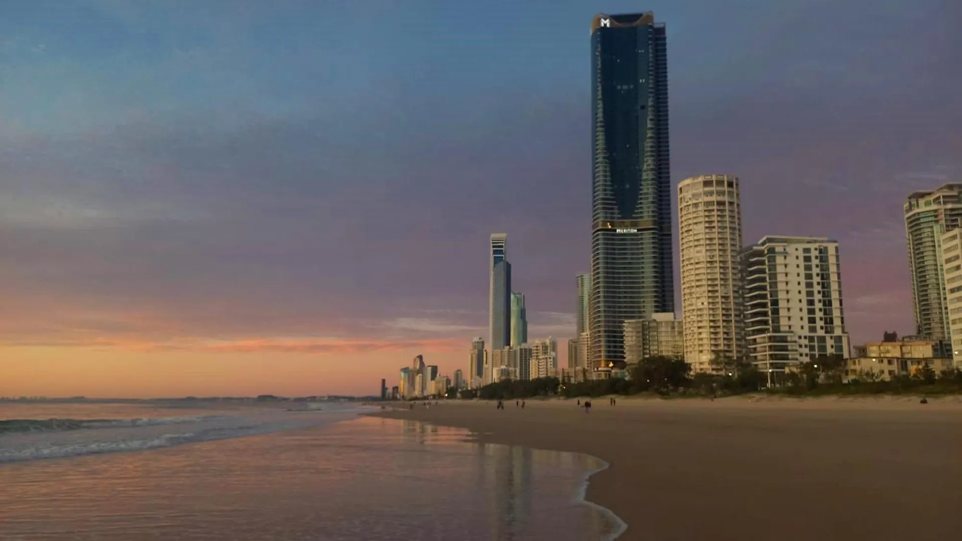 Hi Surf Beachfront 4*