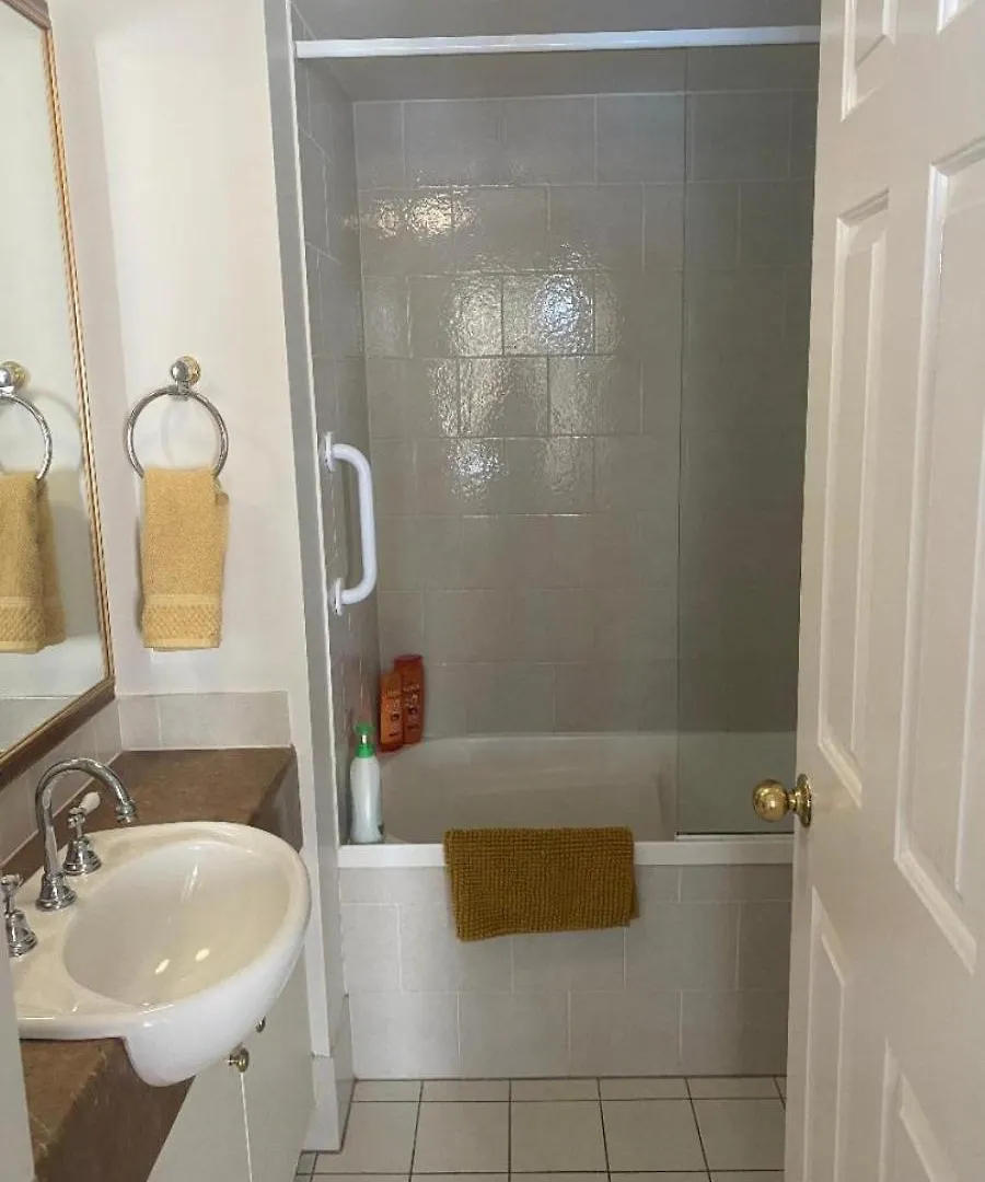 Location Location Location - Broadbeach :) Apartman