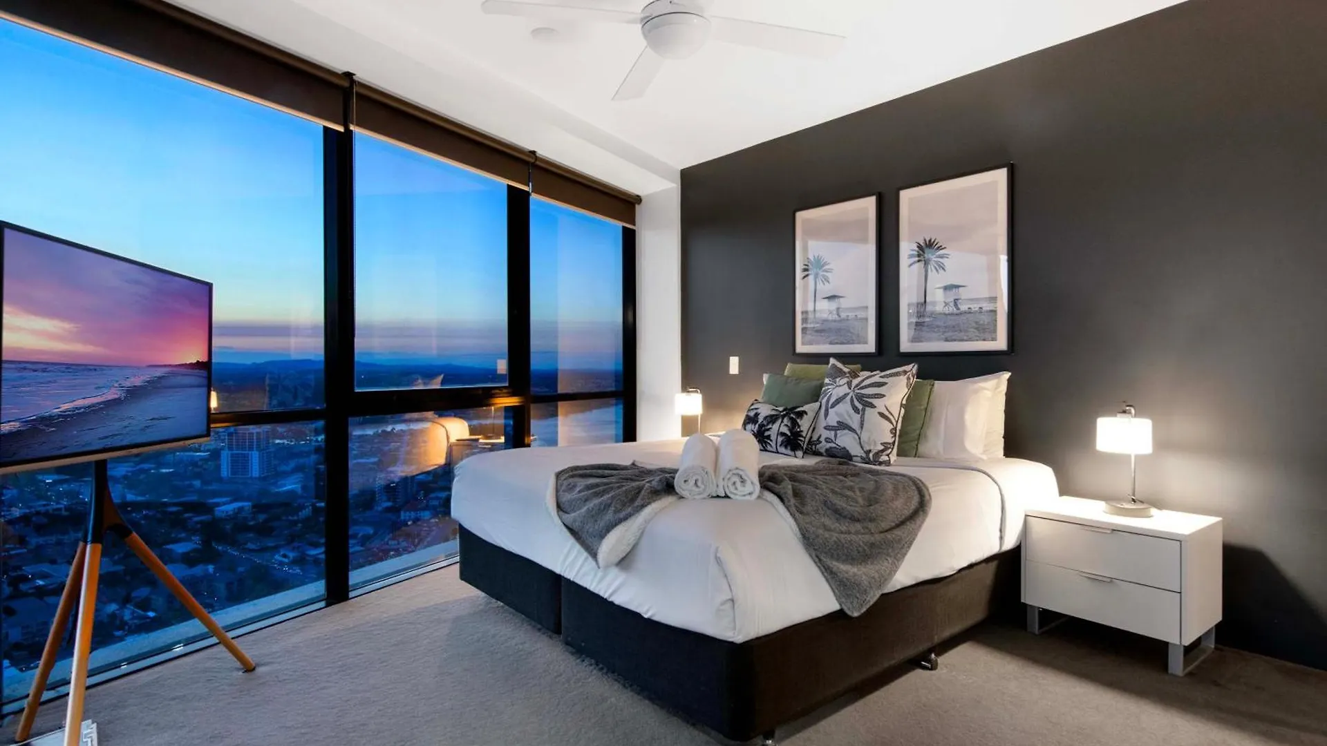 Apartamento Two Bedroom Self Contained - Circle On Cavill - Privately Managed *