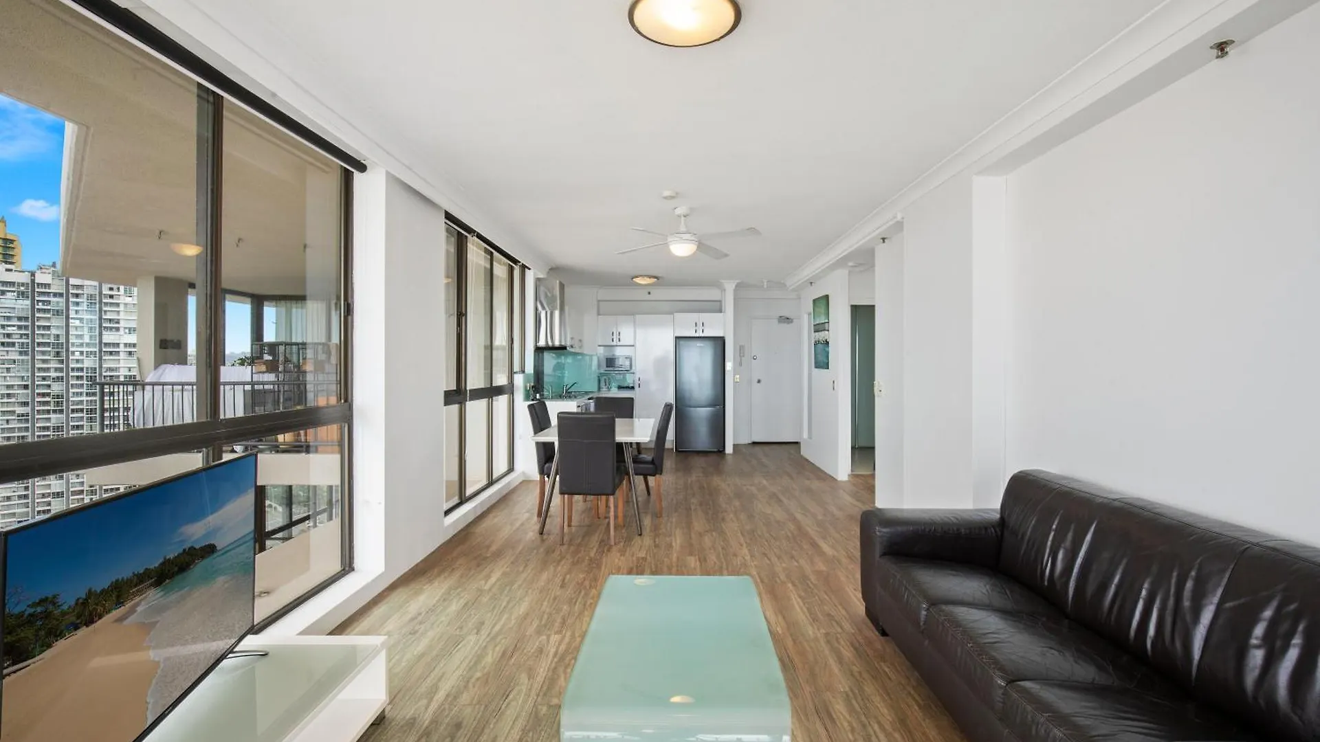 Aparthotel Capricorn One Beachside - Official 4*
