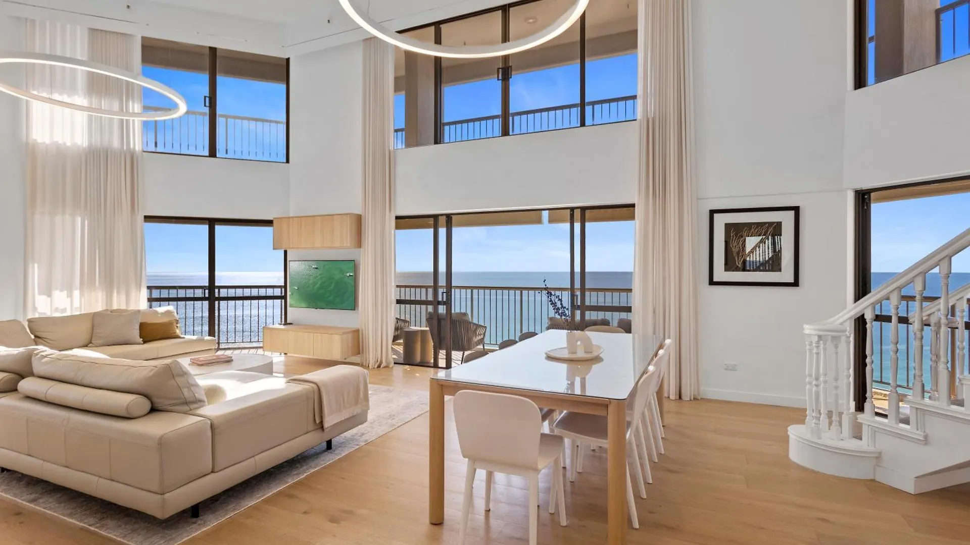 Burleigh Esplanade 4*