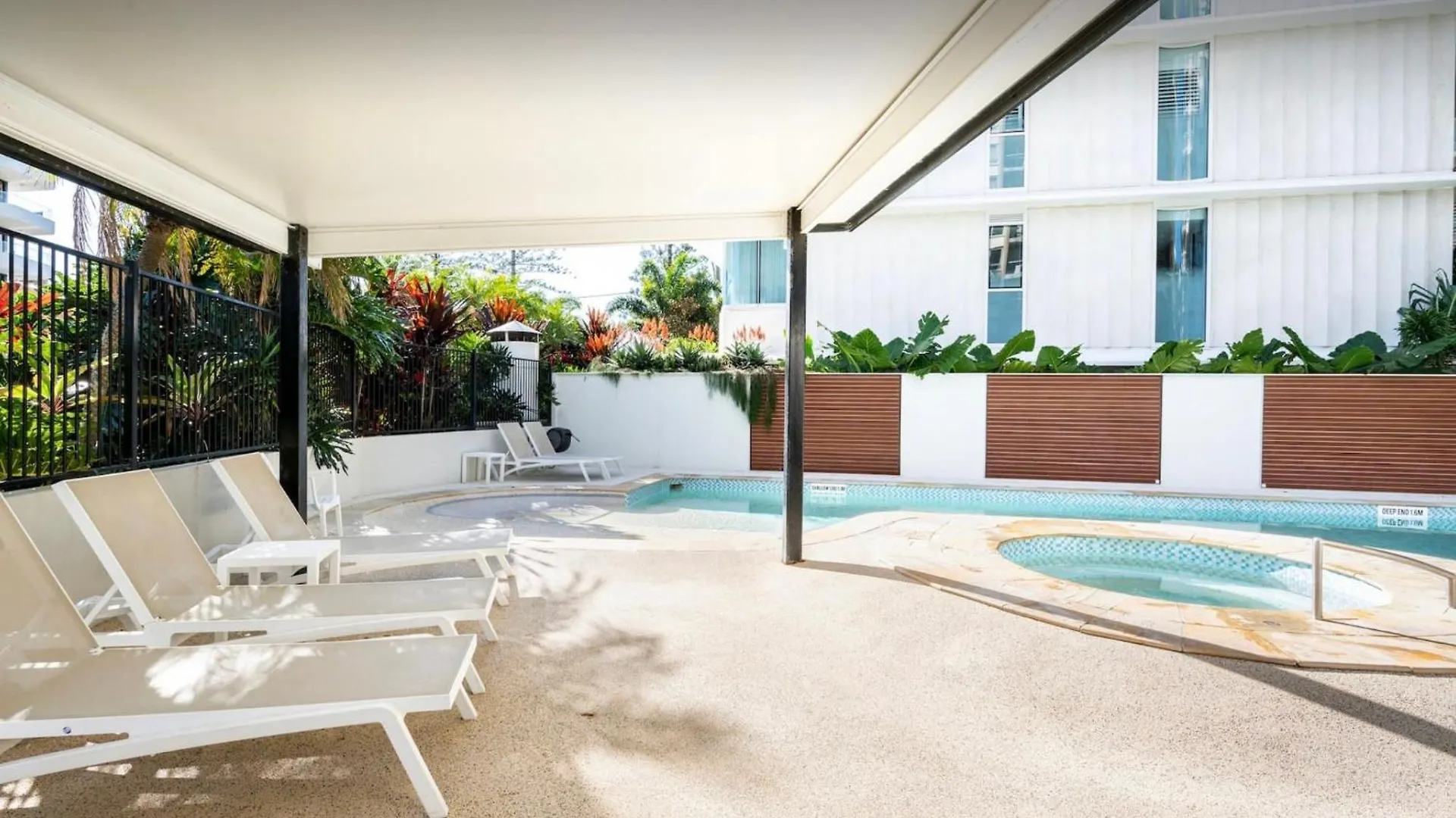 Beachside Beauty At Burleigh Pavilion! Apartman *