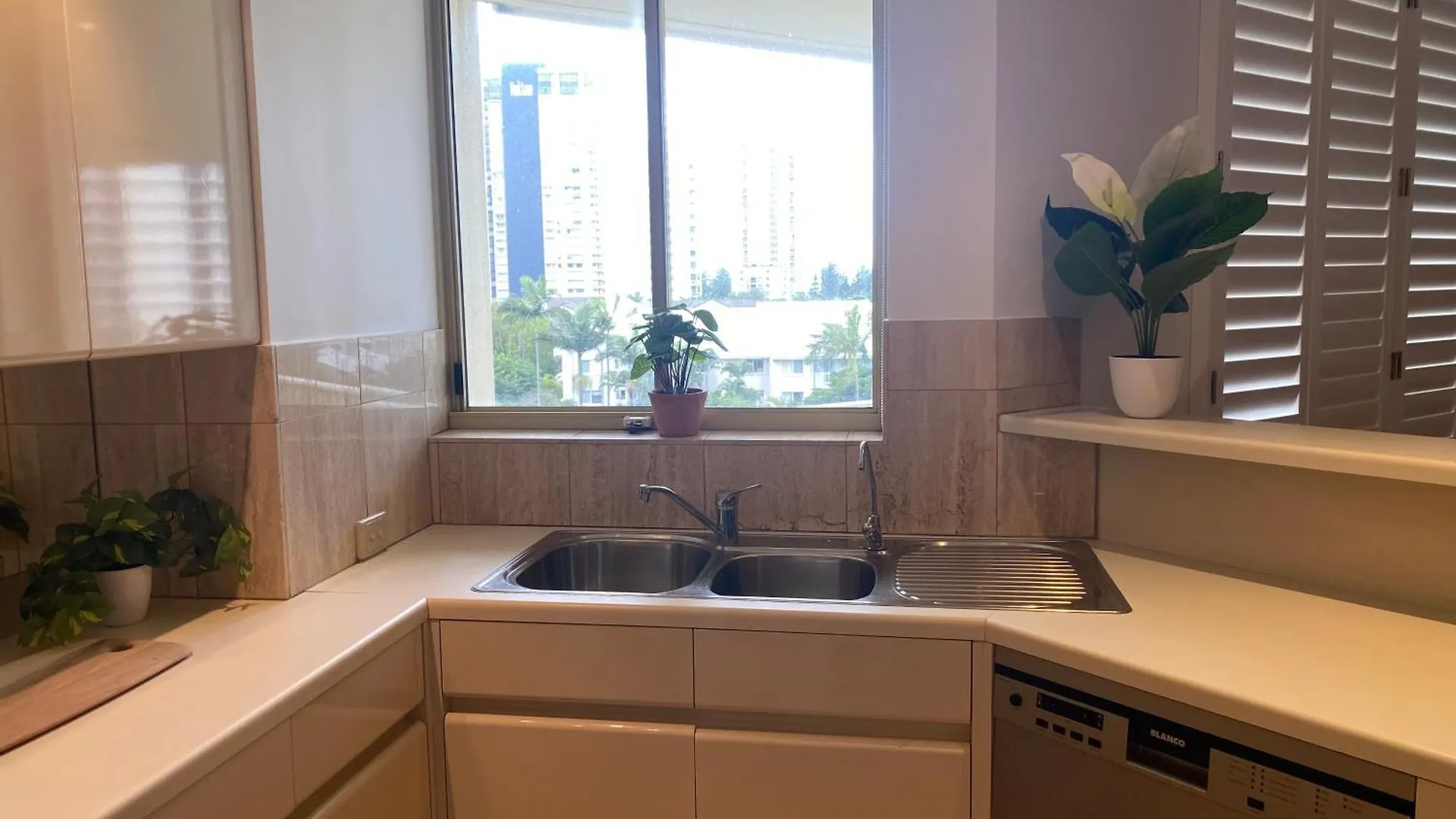 Contessa 4* Gold Coast