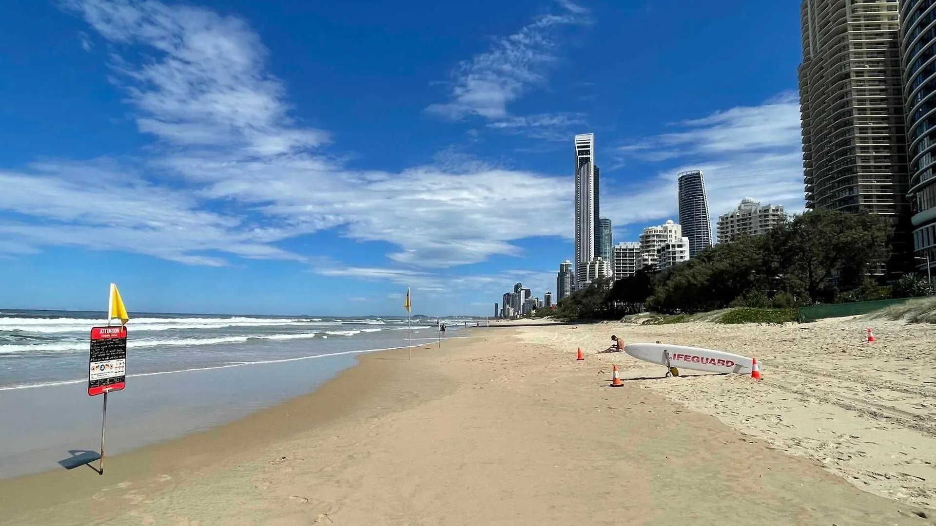 Crown Towers Apartamento