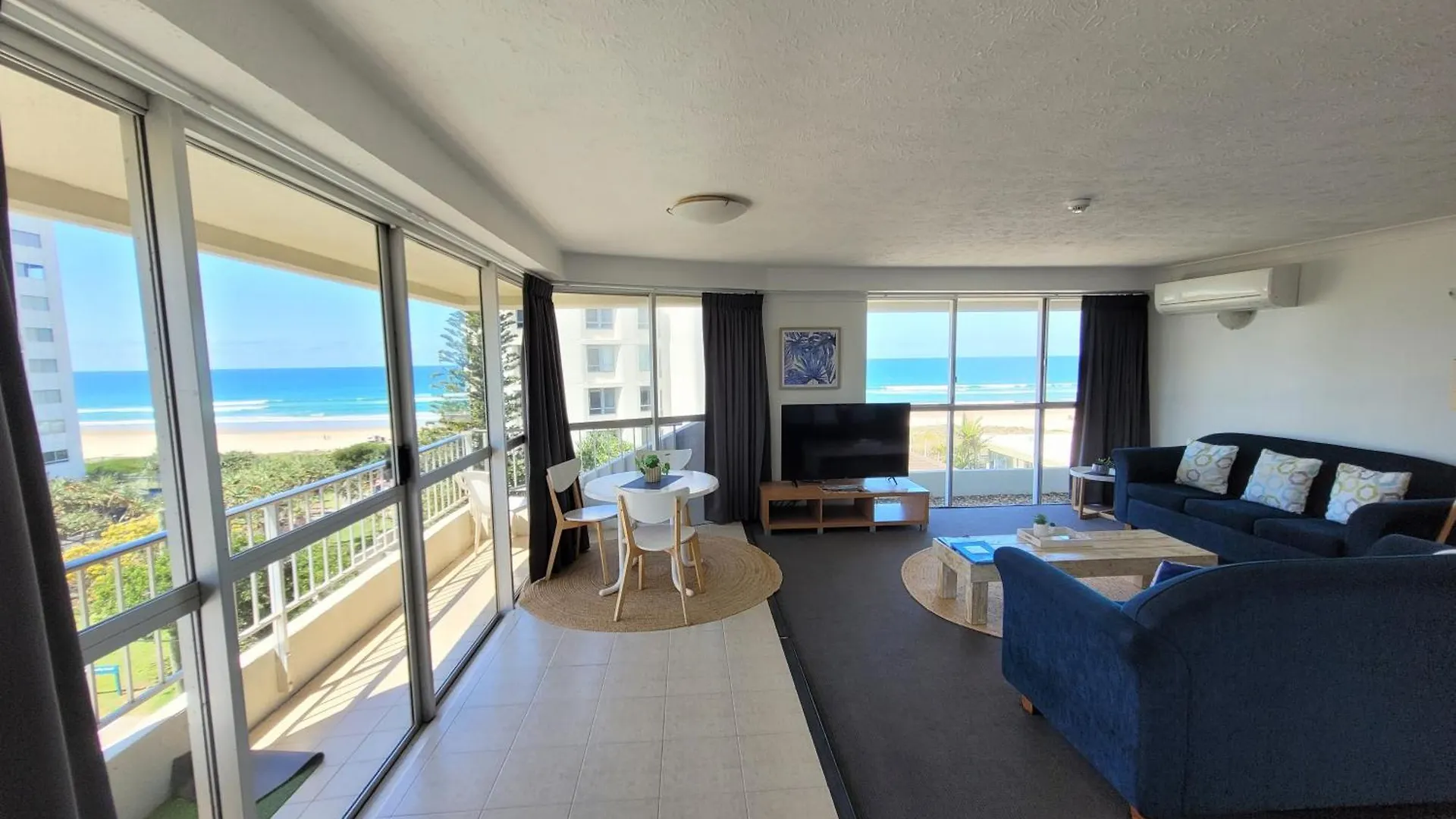 Surfers Aparthotel