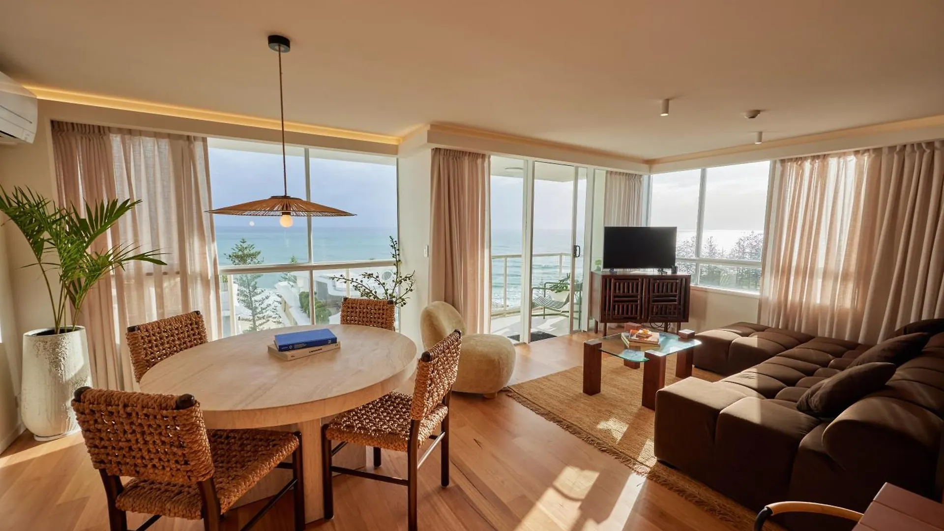 Burleigh Tower 4* Gold Coast