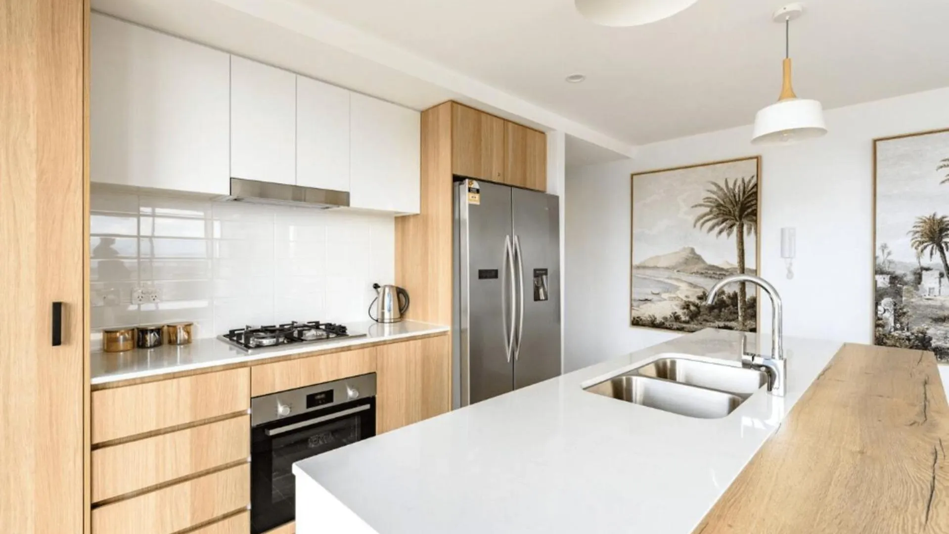 Palm Escape With Rooftop Pool - Coasthm Apartment