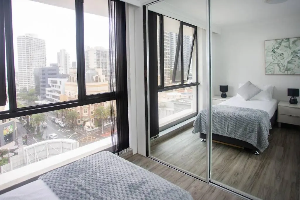 Surfers Paradise 2 Bedroom Orchid Ave
