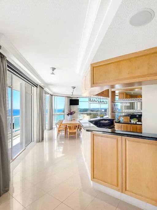 Palace In The Sky * Gold Coast