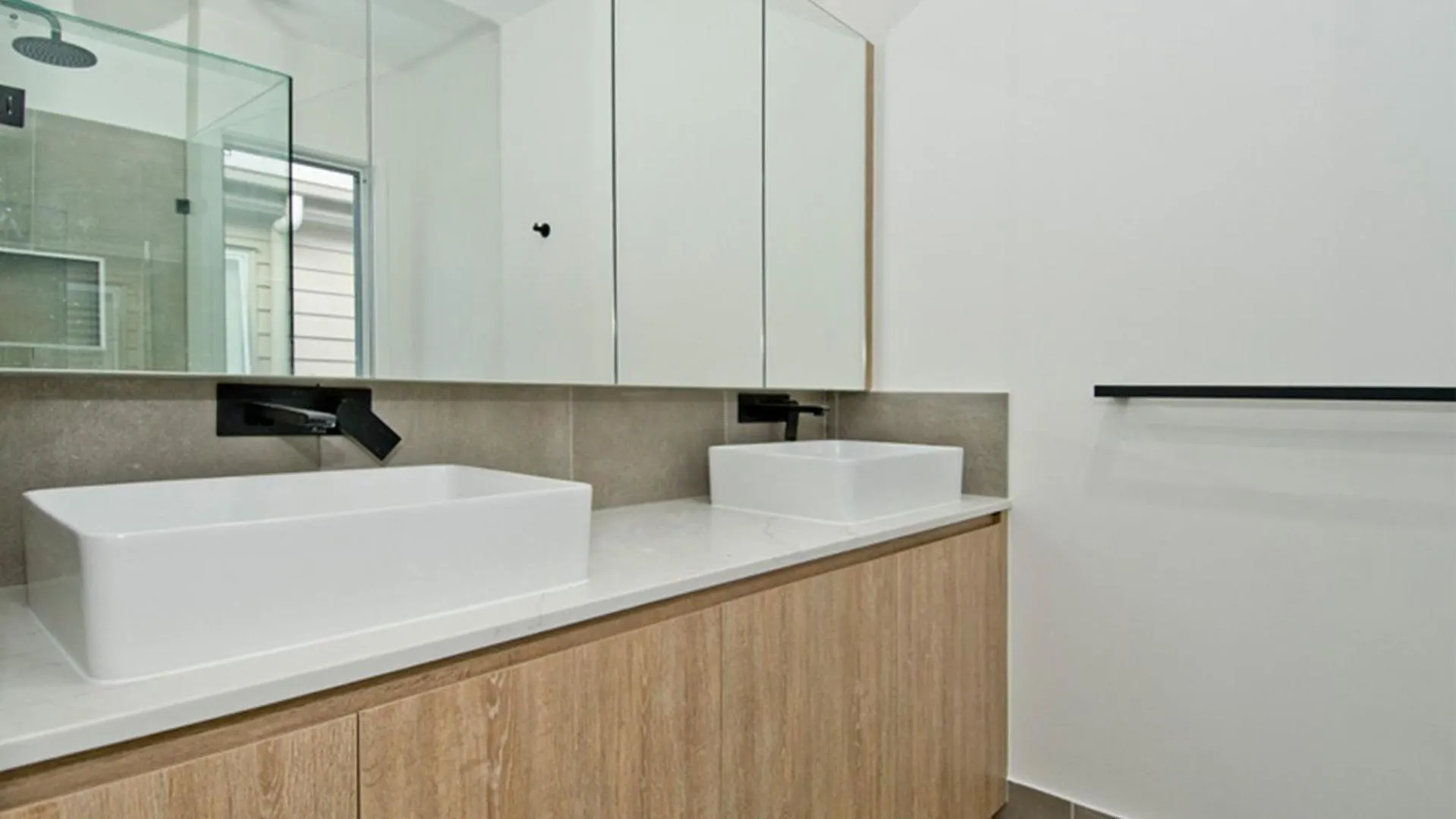 Freedom Homes Unit 199b *