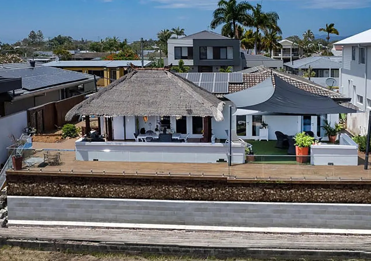 Broadbeach Casa Waterfront With Pier-enjoy Fishing On Vacation *