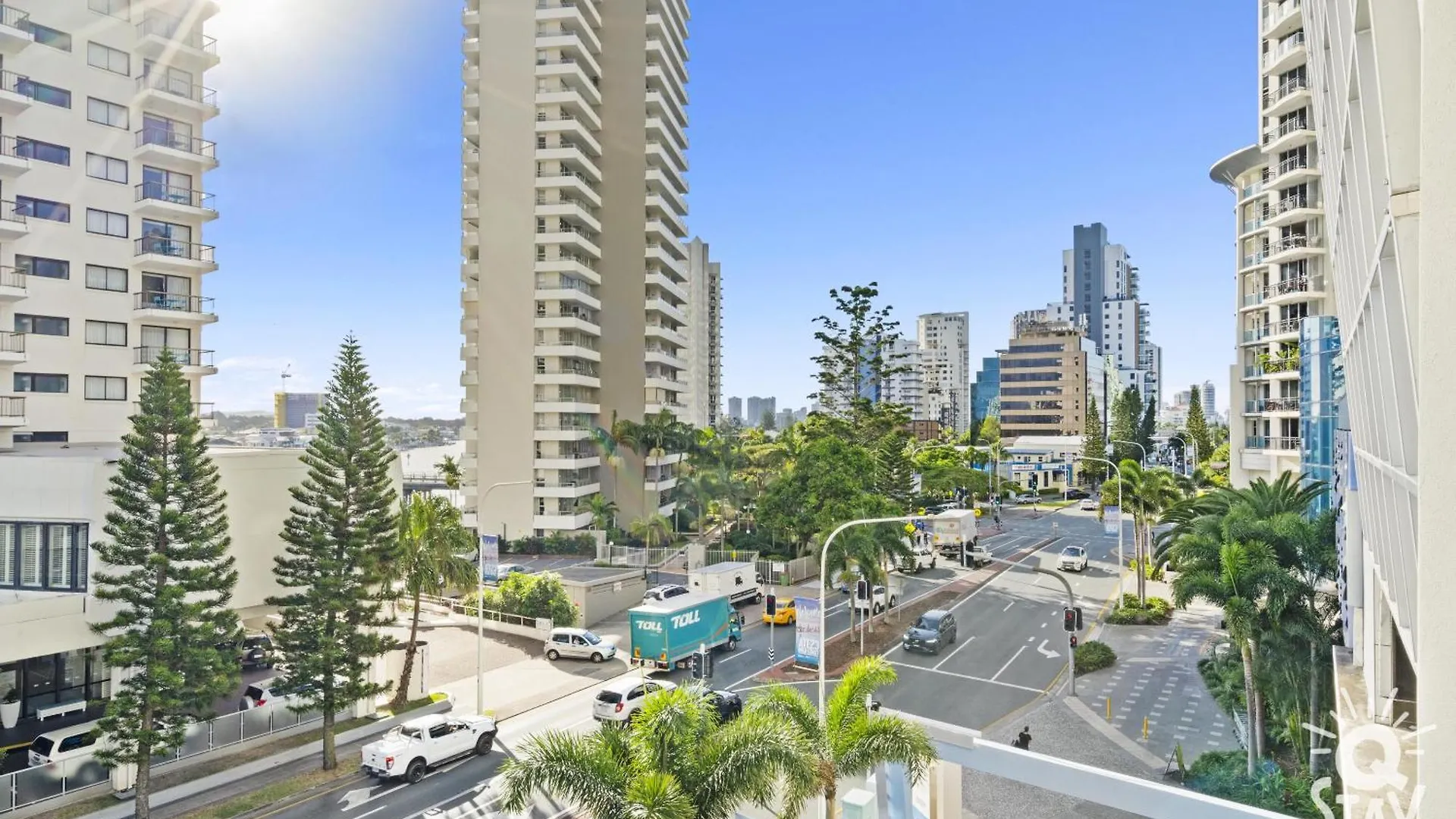 Chevron Renaissance Surfers Paradise Mid Week Madness Deal - Q Gold Coast
