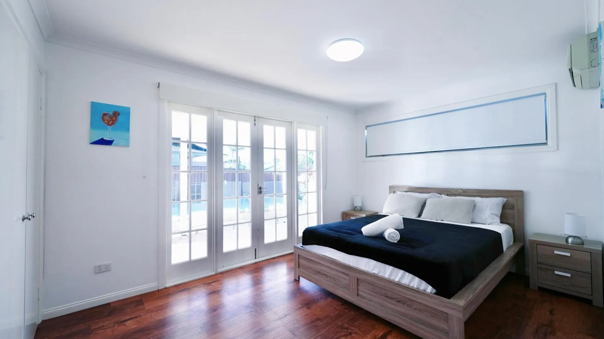 Villa Broadbeach Casa Waterfront With Pier-enjoy Fishing On Vacation