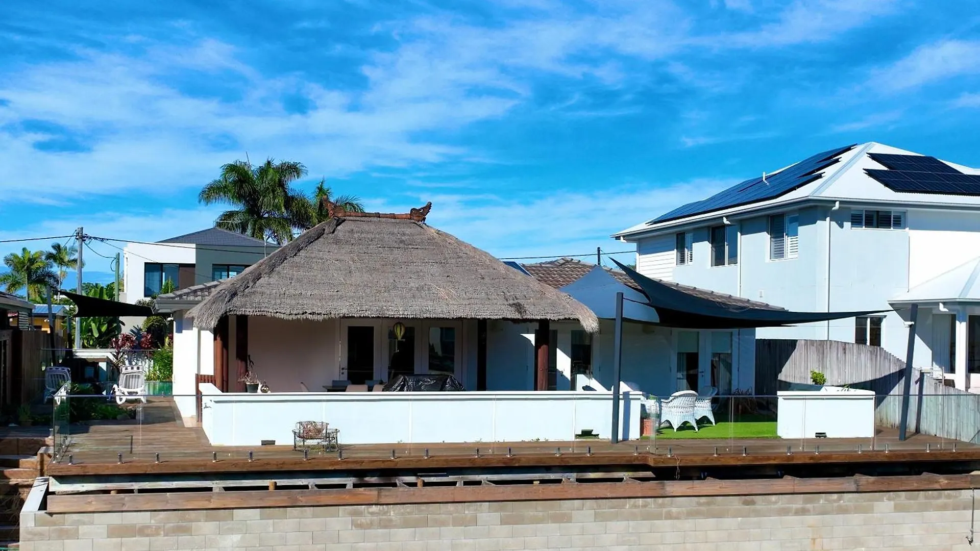 Villa Broadbeach Casa Waterfront With Pier-enjoy Fishing On Vacation Gold Coast