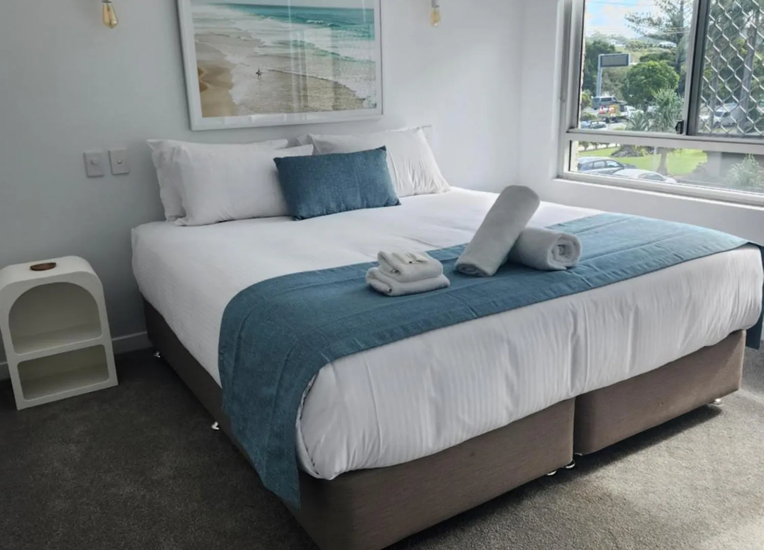 Pacific Surf Absolute Beachfront Aparthotel 3*