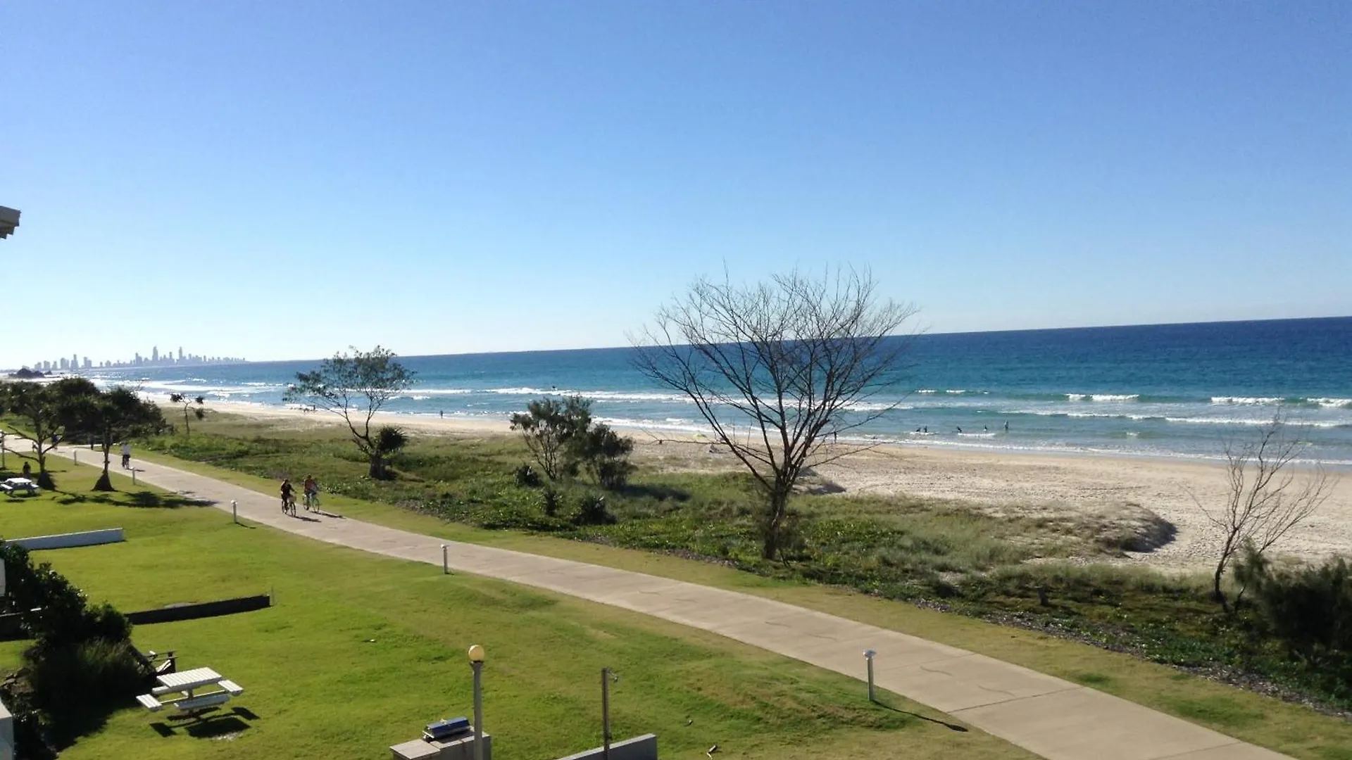 Pacific Surf Absolute Beachfront Aparthotel Gold Coast