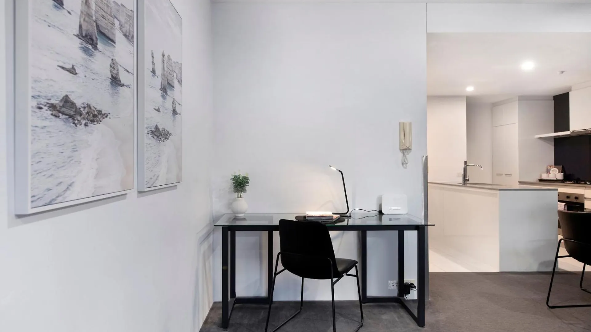 Apartament Self-contained At Circle On Cavill - Privately Managed - Wow *