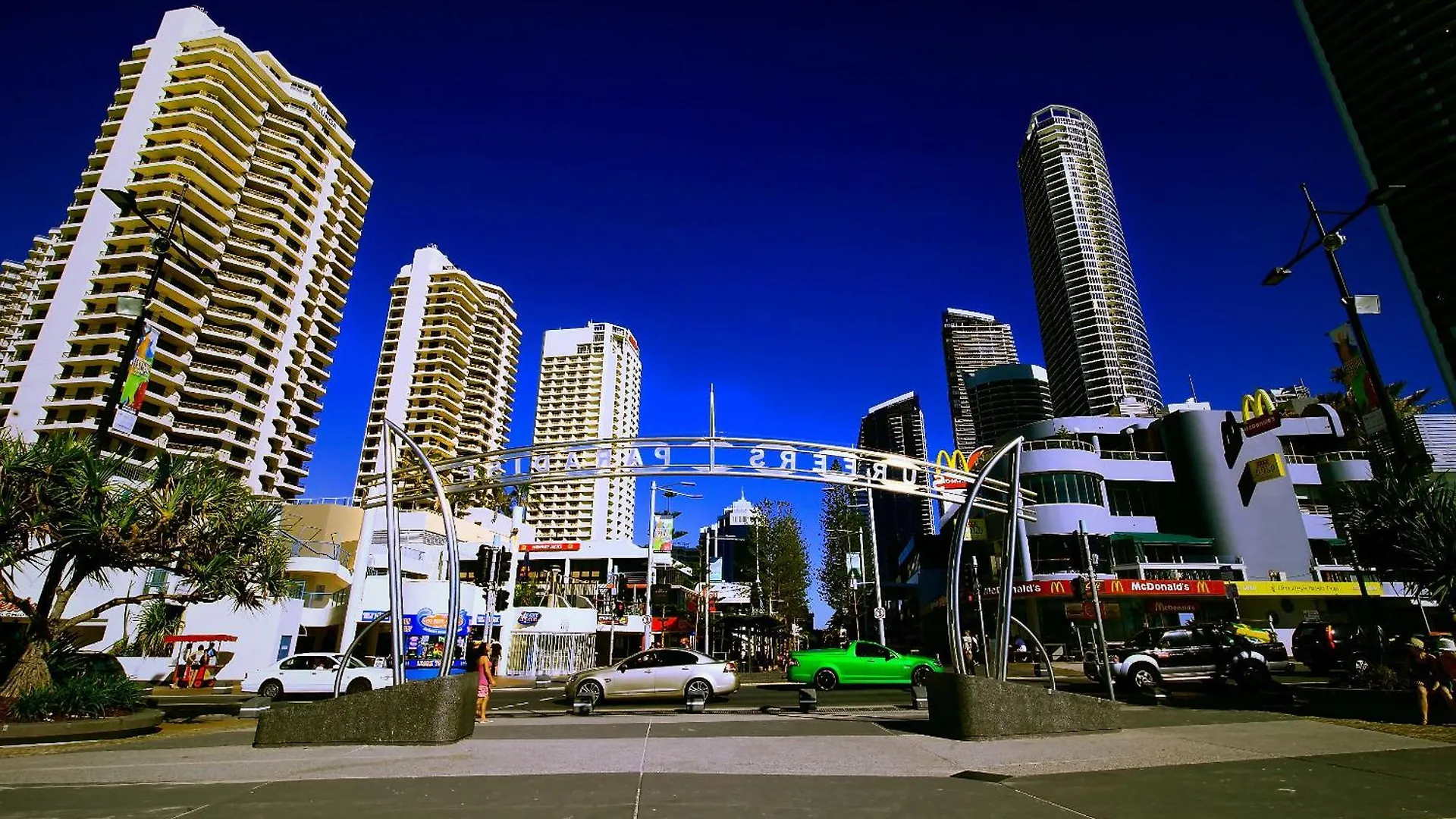 Grosvenor Beachfront Surfers Paradise Aparthotel 3*
