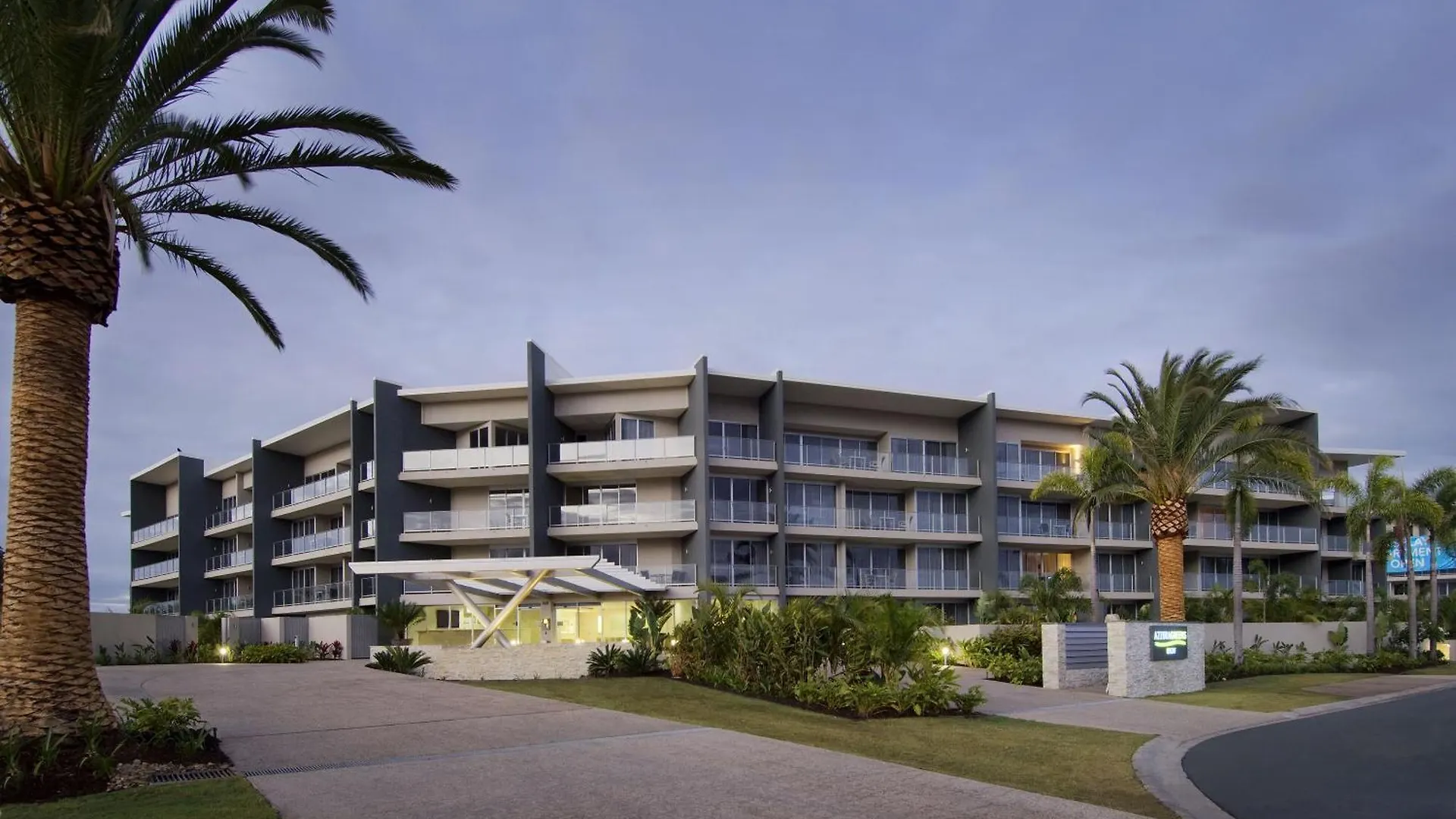Azzura Greens 5* Gold Coast