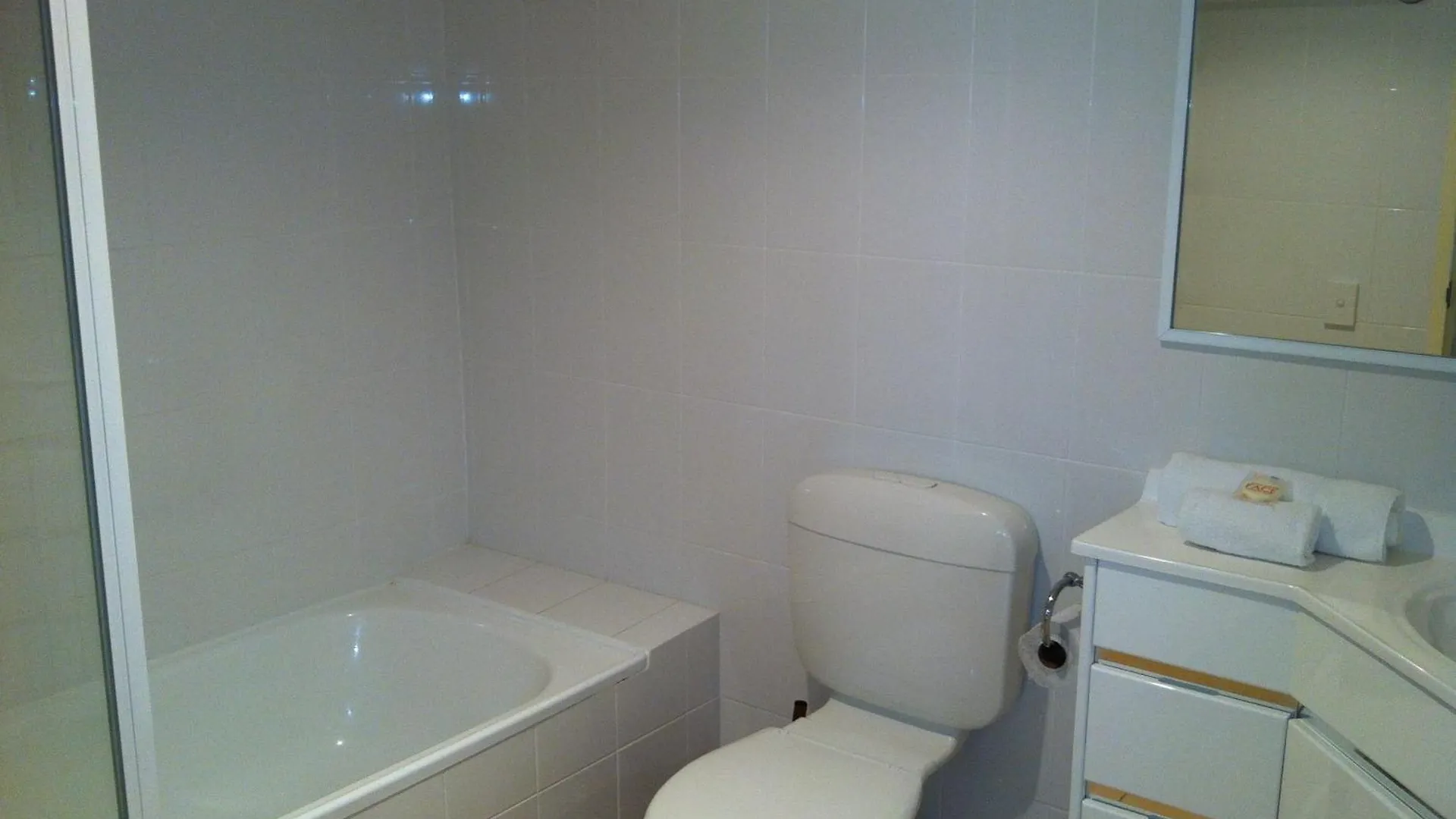 Carool Aparthotel 3*