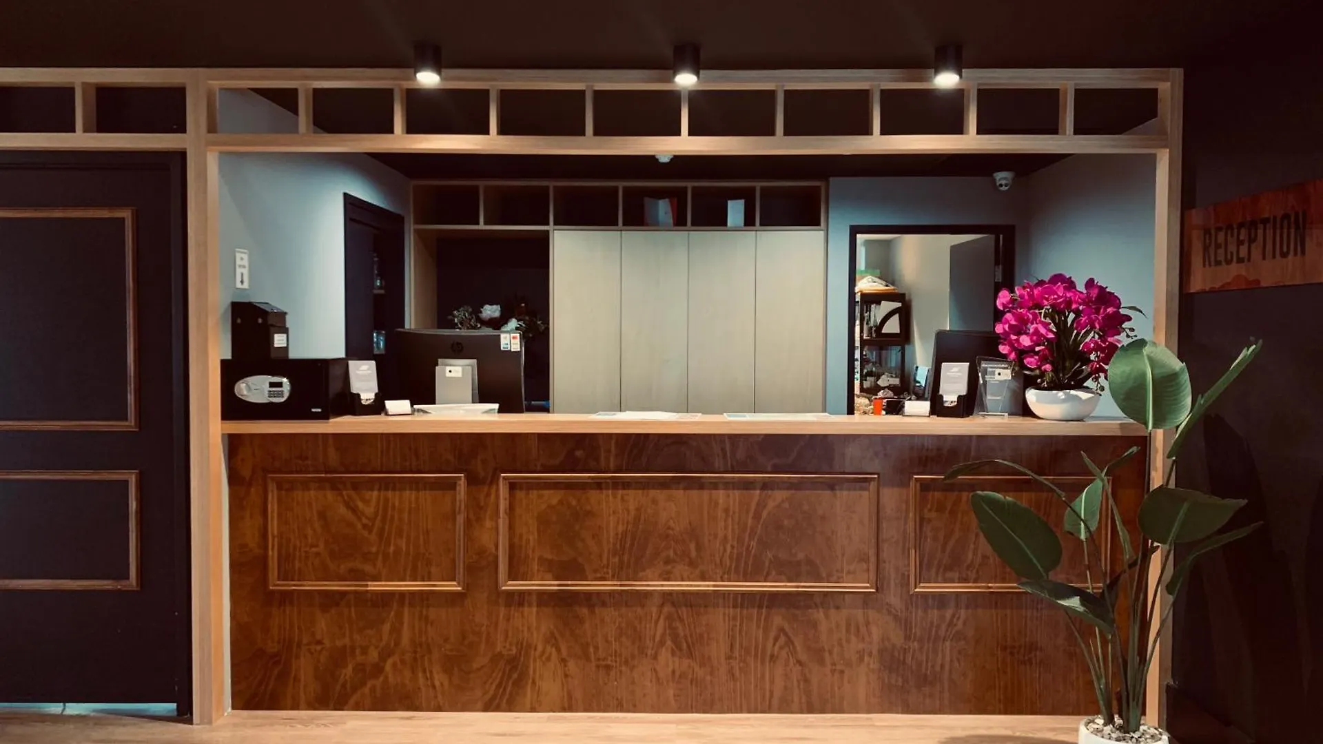 Hotel Woodroffe 4*