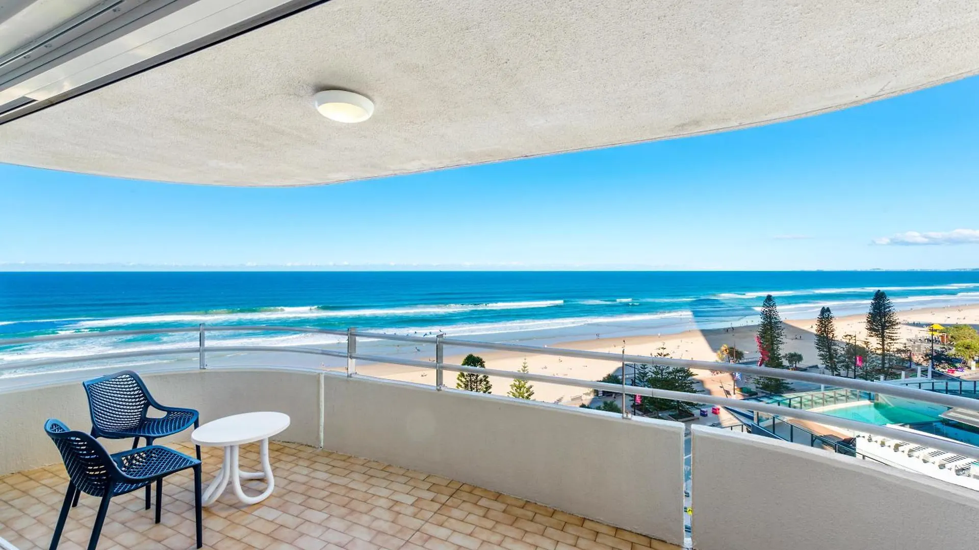 Zenith Ocean Front Ξενοδοχείο με διαμερίσματα