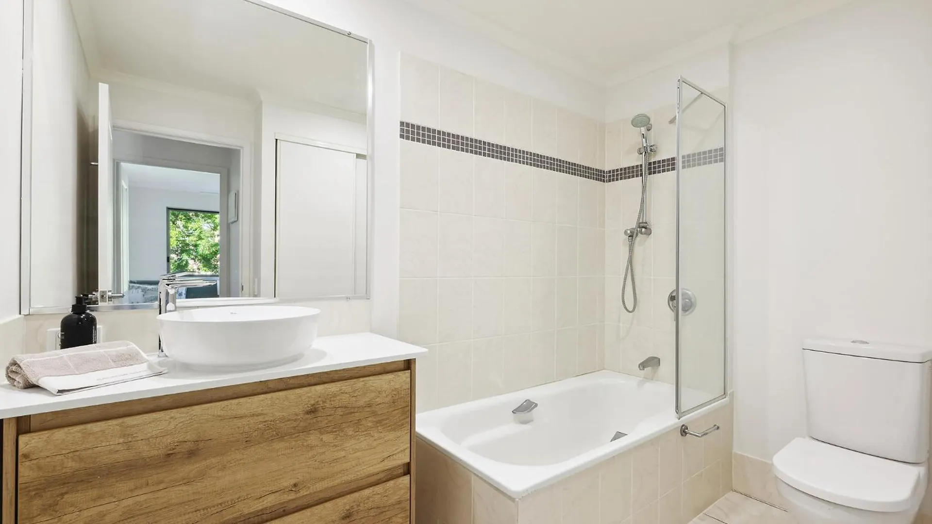 Burleigh Beachside Retreat Lägenhet