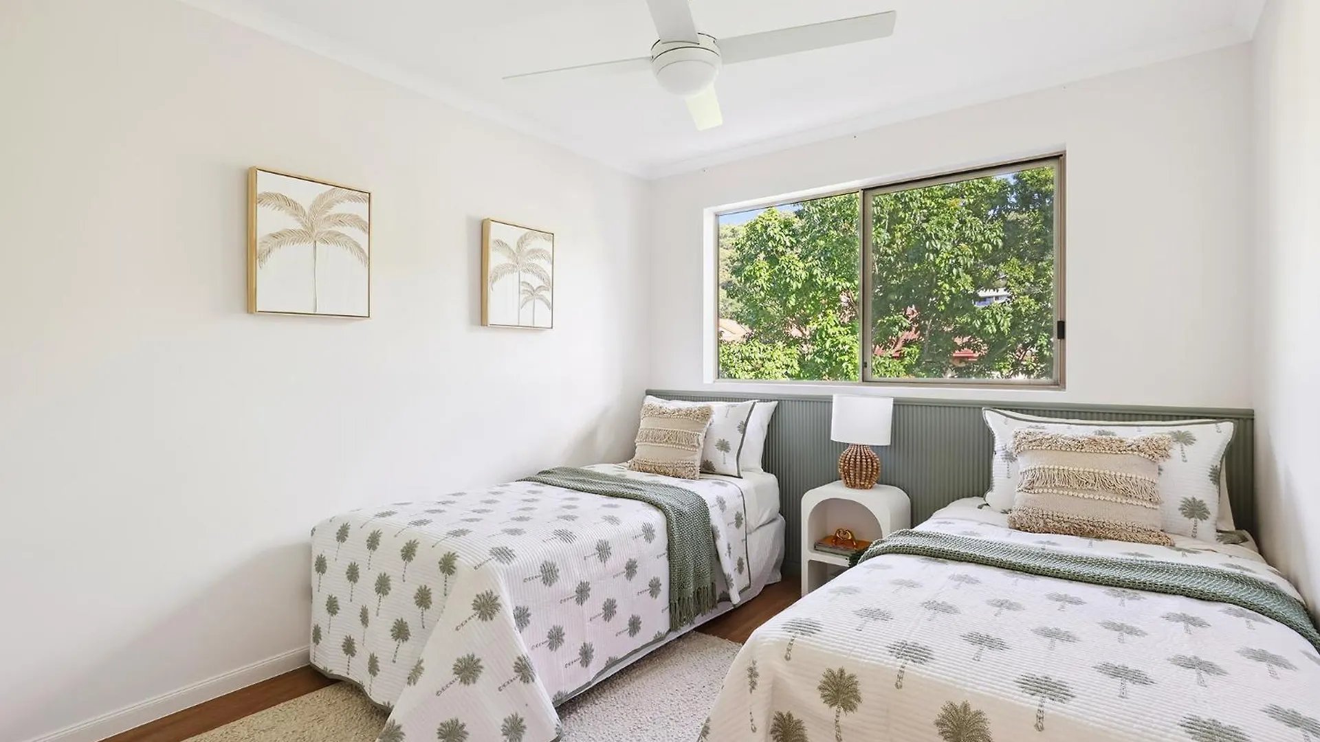 Burleigh Beachside Retreat Lägenhet