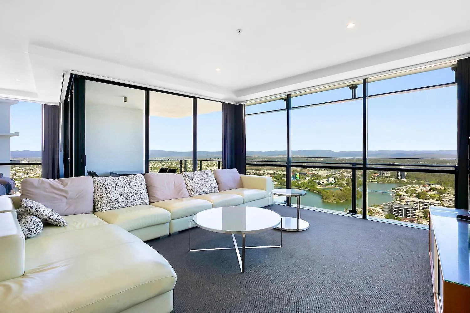 Circle On Cavill Surfers Paradise Apartments-holiday Paradise Apartmán *