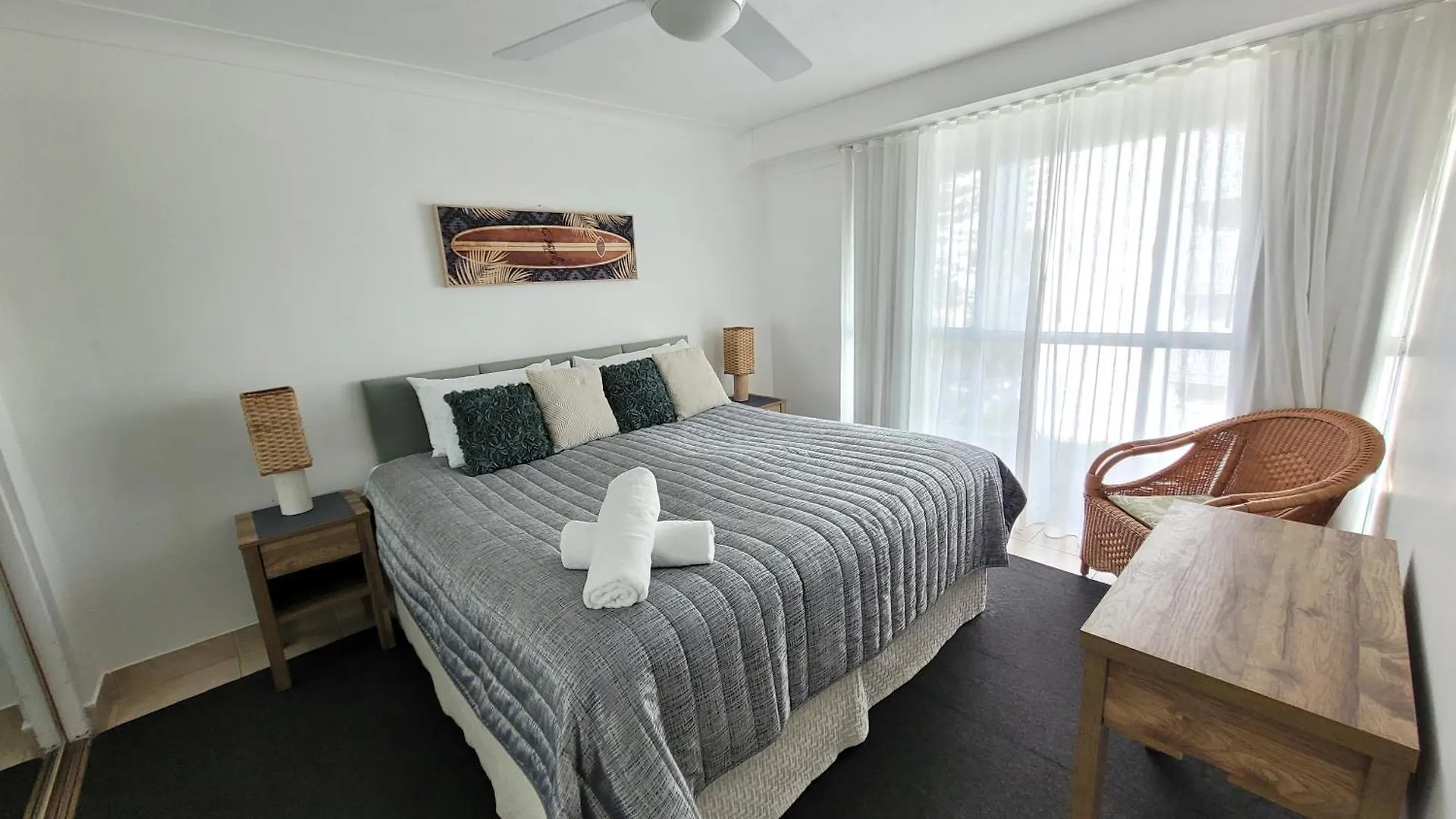 Surfers Aparthotel