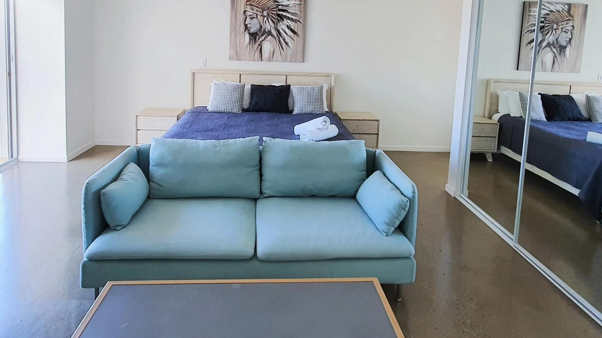 Aparthotel Surfers 4*