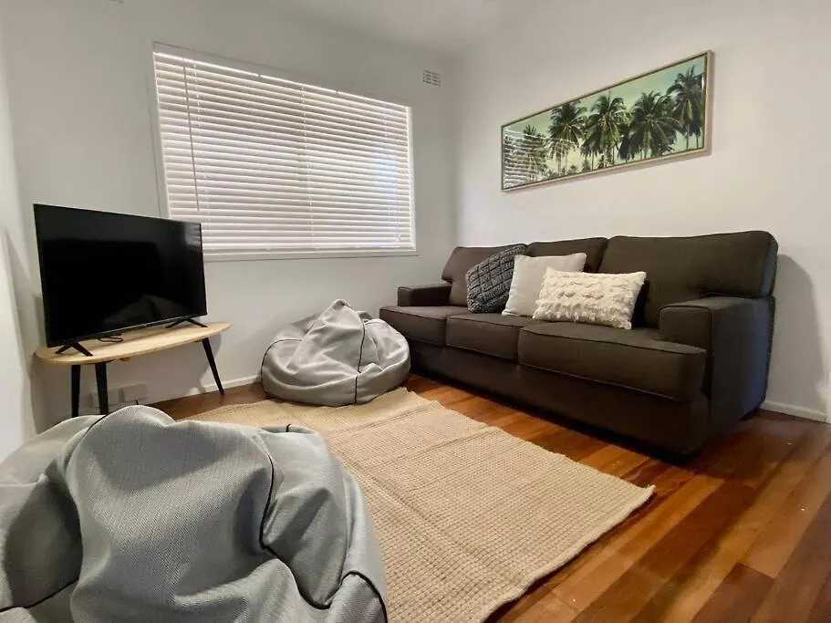 Holiday home Bare Foot & Beachy On Binya! Pet Friendly House Gold Coast