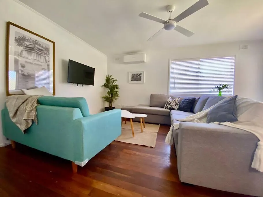 Holiday home Bare Foot & Beachy On Binya! Pet Friendly House Gold Coast