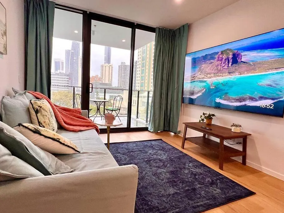Romantic In Surfers Gold Coast