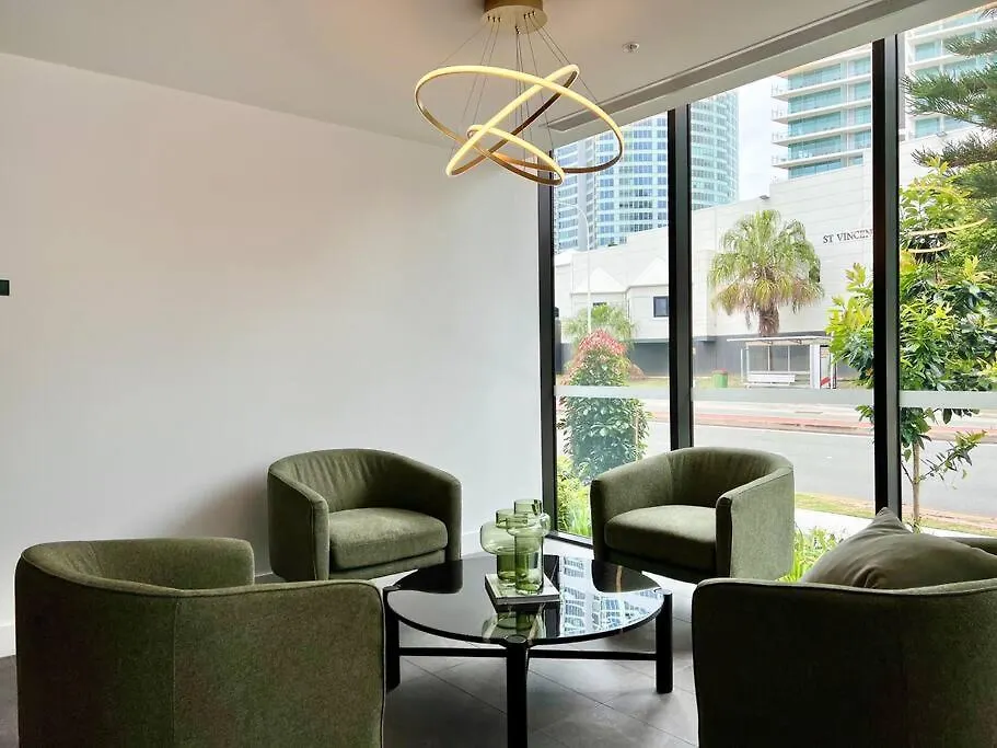 Romantic In Surfers Apartmán