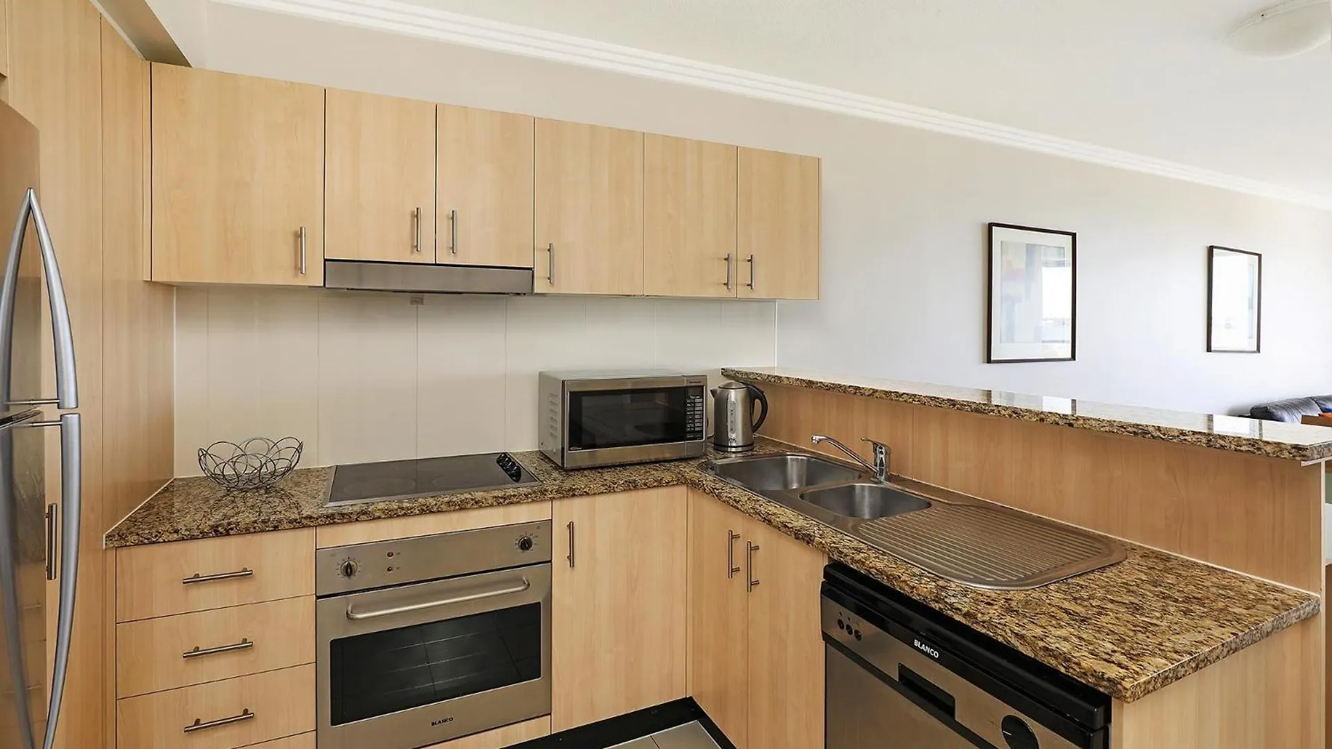 Apartmanhotel Aqualine On The Broadwater 4*