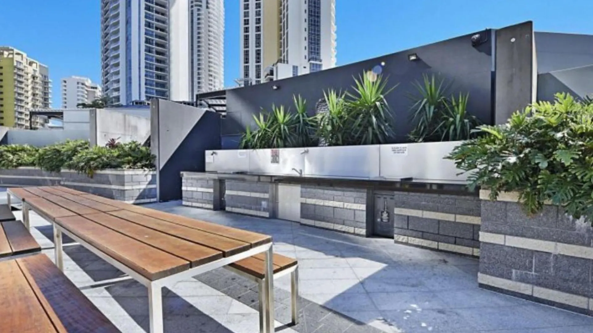 Διαμέρισμα Circle On Cavill Luxe 2-bed With Views & Pool