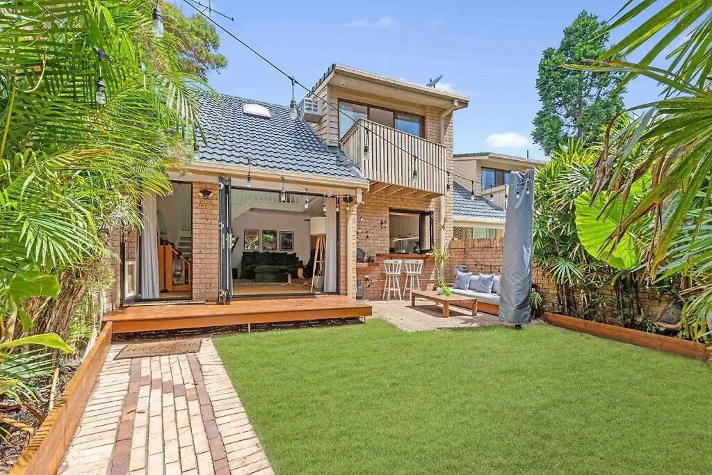 Holiday home Coastal Comfort In Burleigh Heads Parking And Wifi