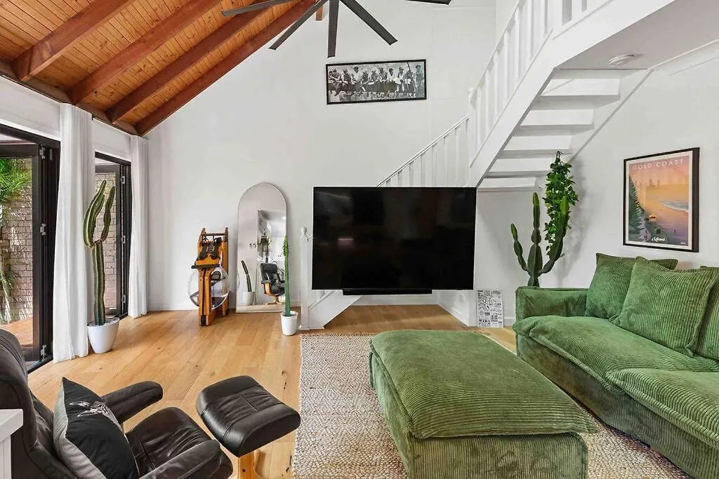 Holiday home Coastal Comfort In Burleigh Heads Parking And Wifi *