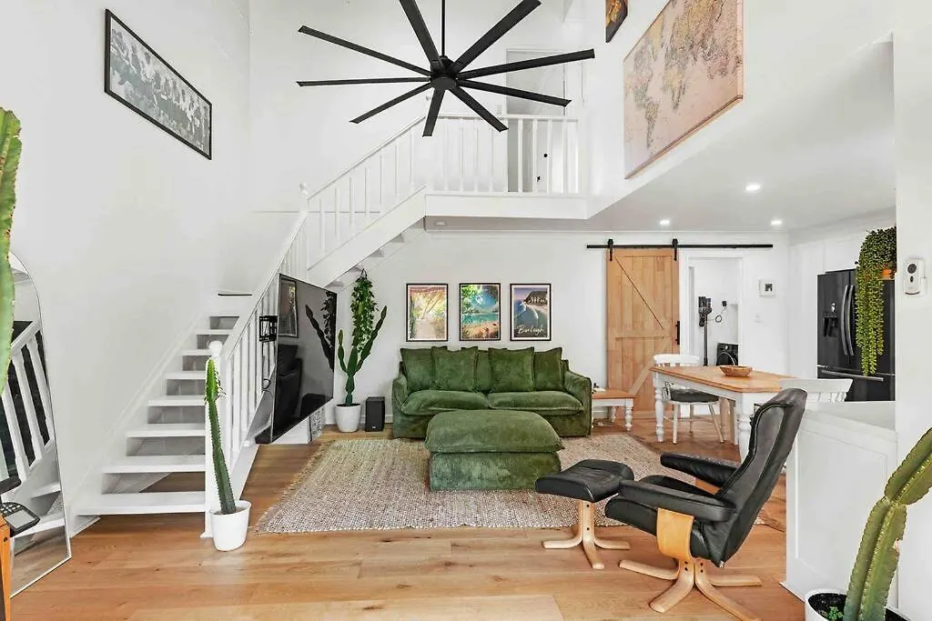 Holiday home Coastal Comfort In Burleigh Heads Parking And Wifi