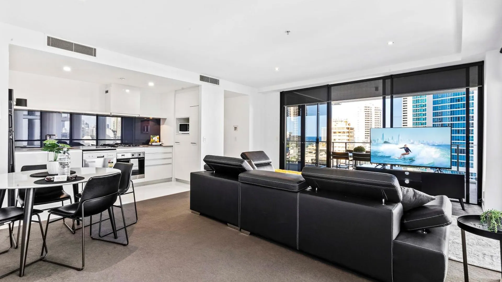 Two Bedroom Self Contained - Circle On Cavill - Privately Managed *