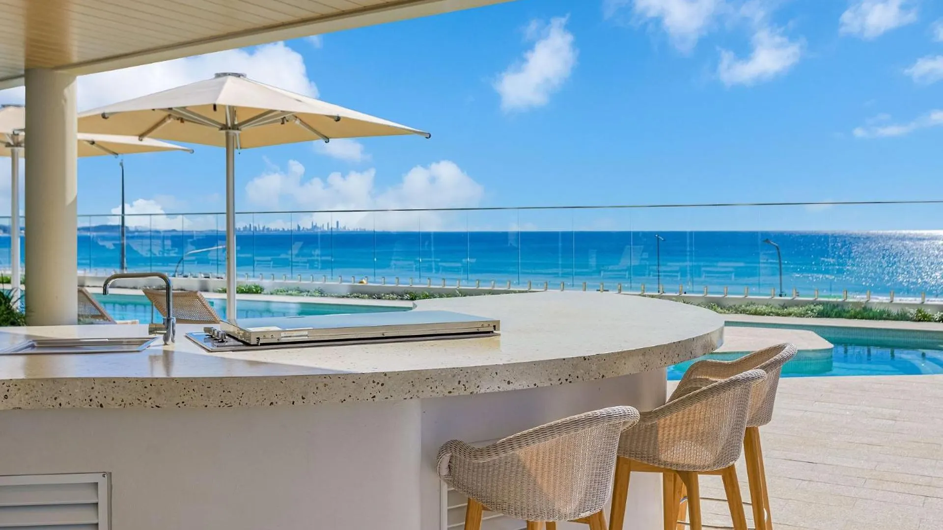 Miles At Kirra Point 303 Apartment *