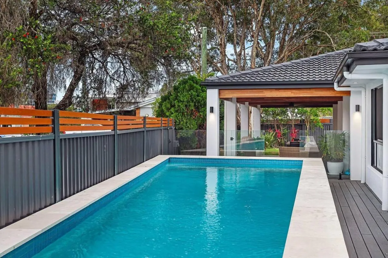 別荘 Pool House Hideaway